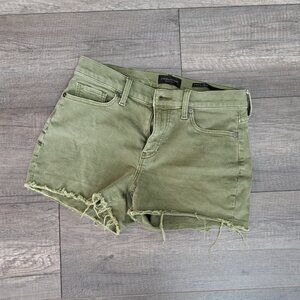 Banana Republic 3 in shorts
